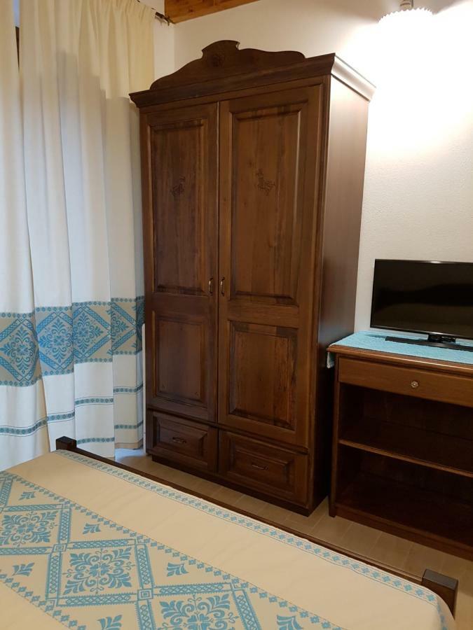 Casa Vacanze La Pavoncella Iglesias Bagian luar foto