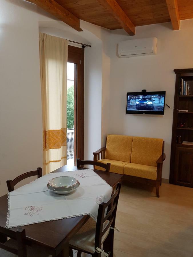 Casa Vacanze La Pavoncella Iglesias Bagian luar foto