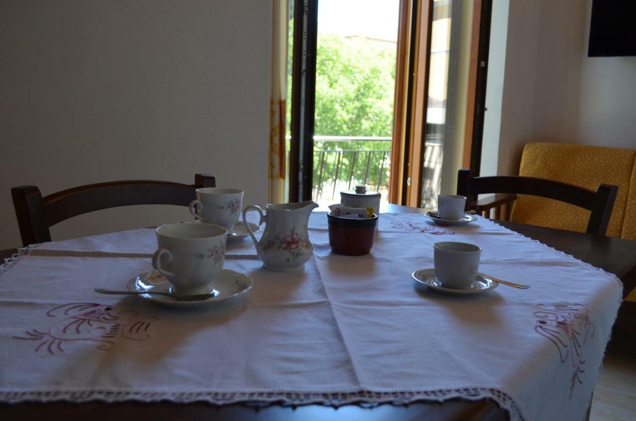 Casa Vacanze La Pavoncella Iglesias Bagian luar foto